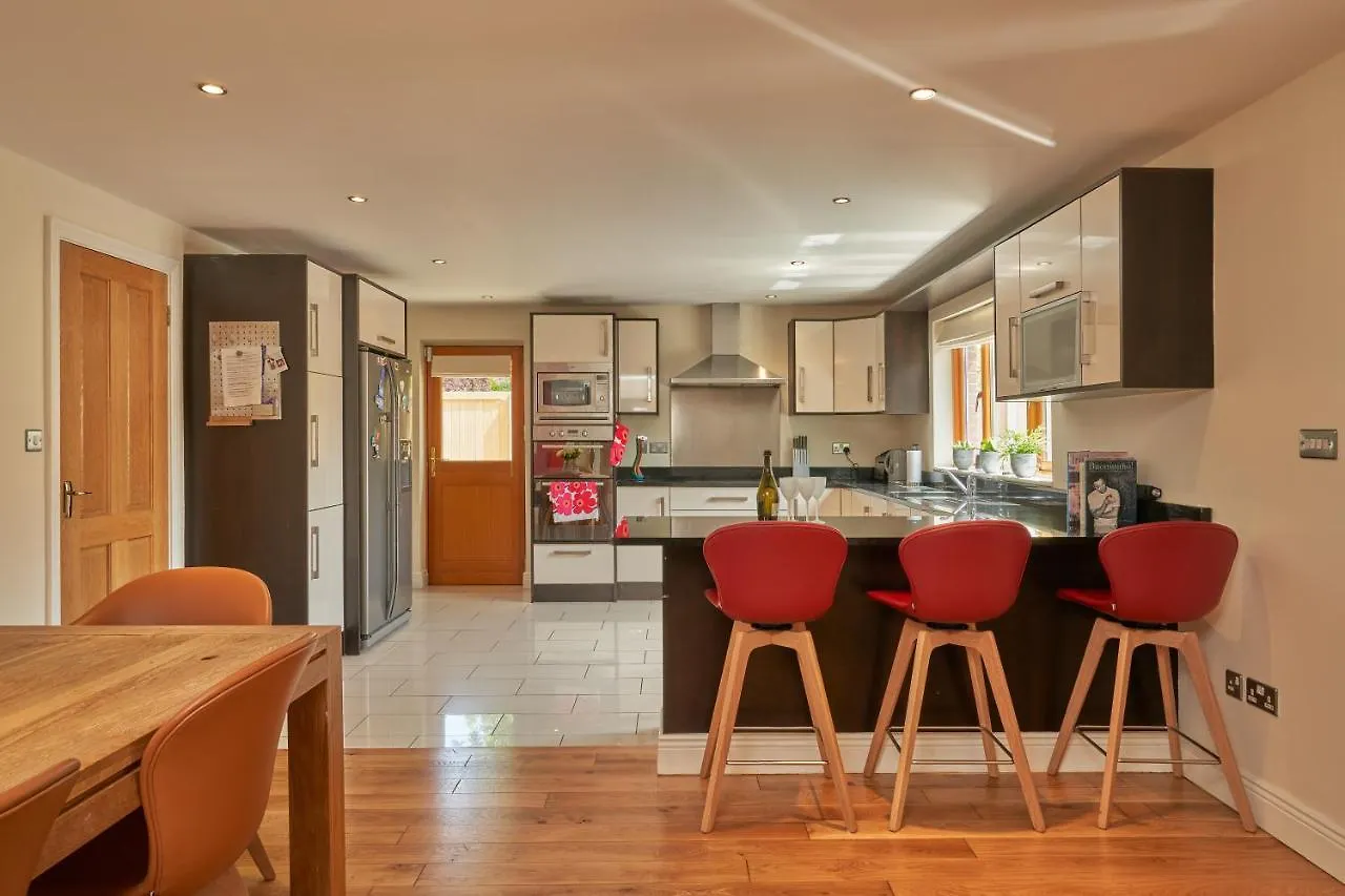 Holiday home Dublin 'Home From Home', Luxury, Private Secure House
